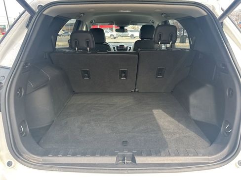 Used 2018 Chevrolet Equinox Premier FWD image 27