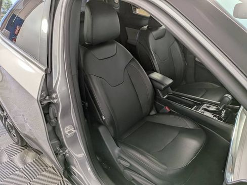 Used 2023 Jeep Compass Limited AWD/4WD image 28