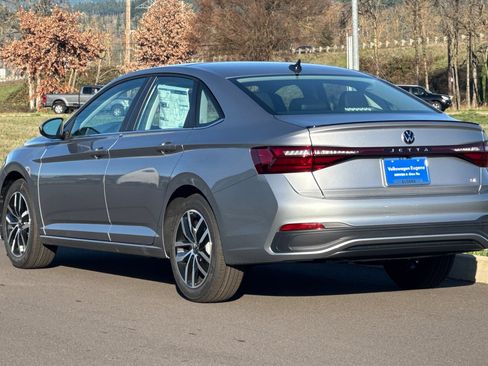 New 2026 Volkswagen Jetta SE image 5