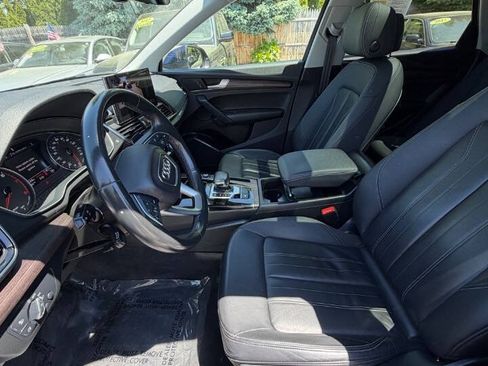 Used 2021 Audi Q5 2.0T Premium w/ Convenience Package AWD/4WD image 18