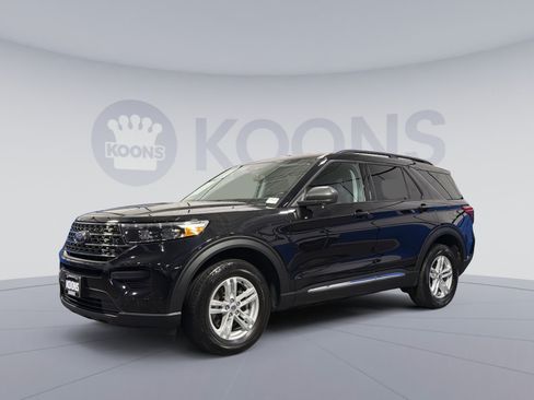 Certified 2024 Ford Explorer XLT w/ Class IV Trailer Tow Package AWD/4WD image 1
