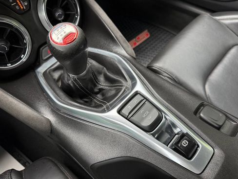 Used 2017 Chevrolet Camaro SS RWD image 26
