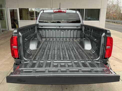 Used 2022 Chevrolet Colorado LT w/ Fleet Safety Package image 24