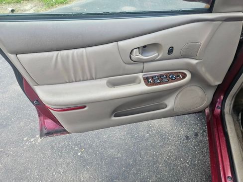 Used 2003 Buick Century Custom w/ Preferred Equipment Group 1SB FWD image 12