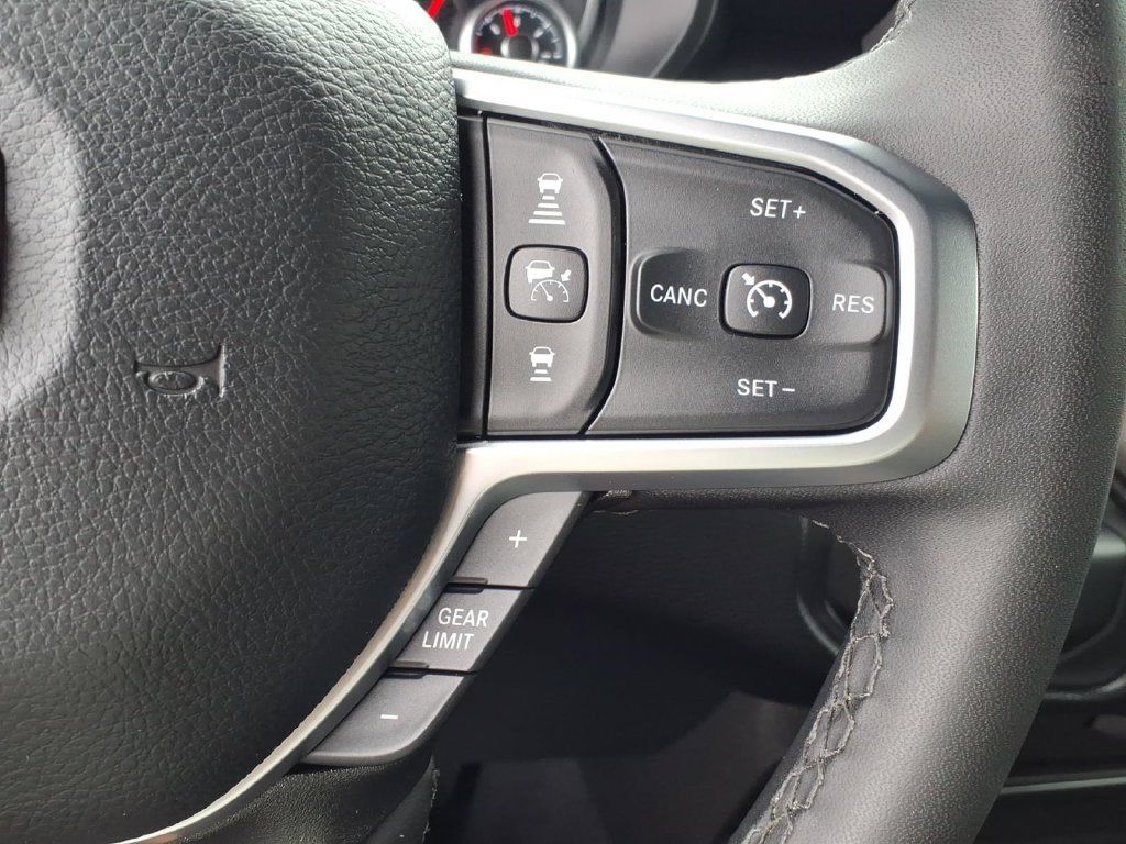 Used 2025 RAM 2500 Big Horn AWD/4WD image 10