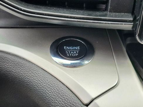 Used 2022 Ford Explorer XLT AWD/4WD image 24