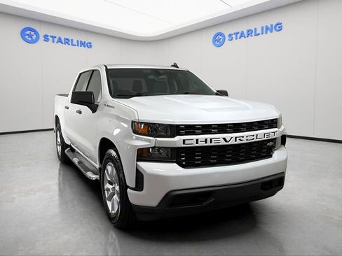 Used 2020 Chevrolet Silverado 1500 Custom w/ Custom Value Package RWD image 14