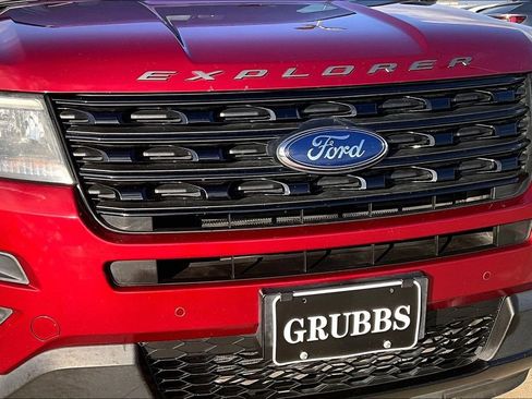 Used 2017 Ford Explorer Sport image 33