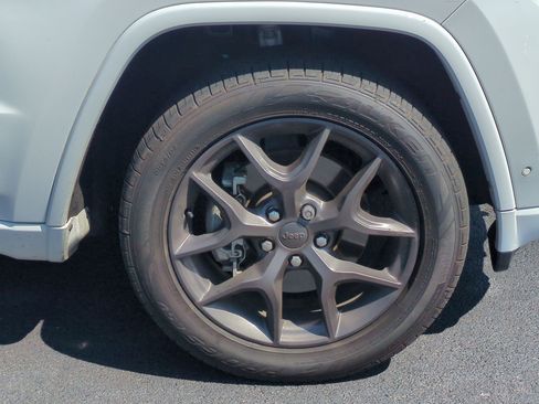 Used 2021 Jeep Grand Cherokee Limited w/ Quick Order Package 28K 80th AWD/4WD image 12