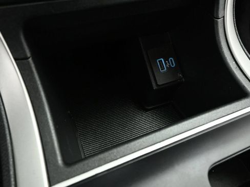Used 2022 Ford Edge SE w/ Black Appearance Package AWD/4WD image 17