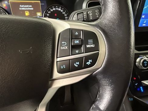Used 2023 Ford Explorer Limited AWD/4WD image 16