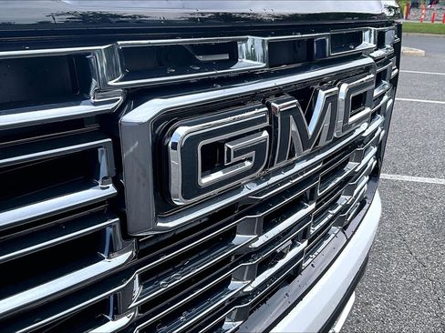 Used 2026 GMC Yukon Denali Ultimate AWD/4WD image 30