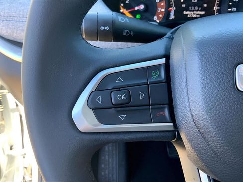 Used 2023 Jeep Compass Latitude AWD/4WD image 24