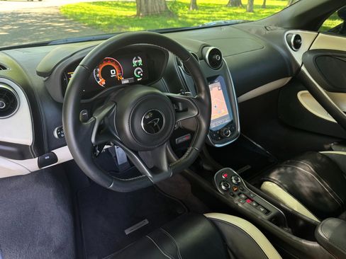 Used 2017 McLaren 570S Coupe image 26