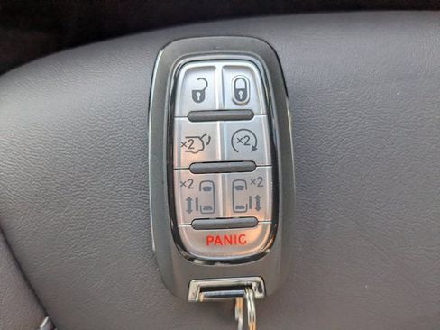 New 2026 Chrysler Pacifica Select FWD image 30