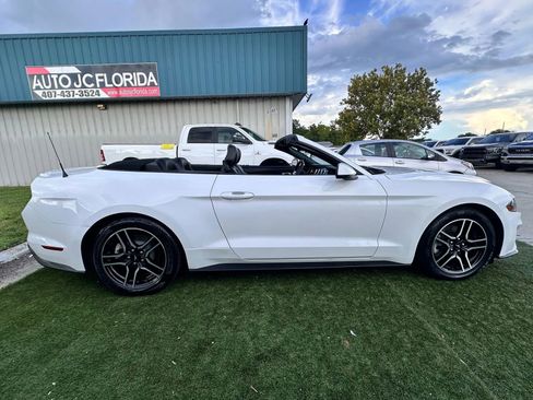 Used 2020 Ford Mustang Premium image 18