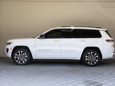 Used 2022 Jeep Grand Cherokee L Overland w/ Luxury Tech Group IV AWD/4WD image 7