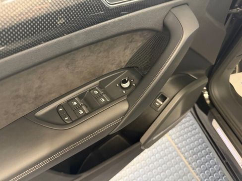 Used 2019 Audi SQ5 Prestige w/ Prestige Package image 16