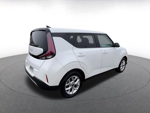 Used 2025 Kia Soul LX w/ LX Technology Package image 15