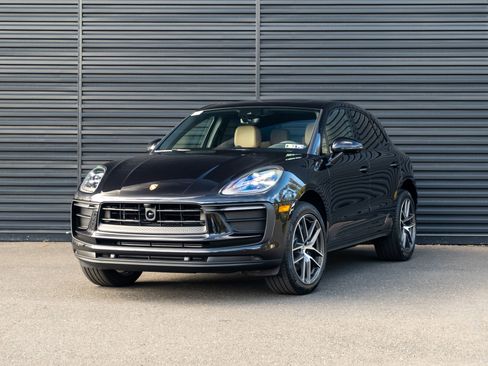 Used 2026 Porsche Macan image 1