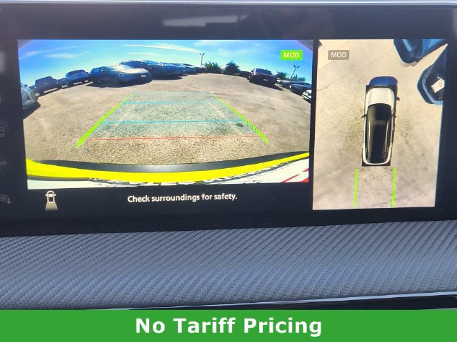Used 2025 Nissan Kicks SR FWD image 18