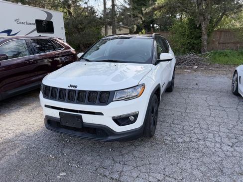 Used 2019 Jeep Compass Altitude image 14