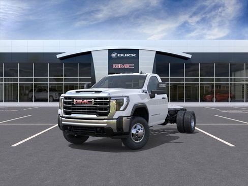 New 2026 GMC Sierra 3500 Pro w/ Convenience Package image 8