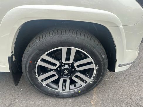 Used 2022 Toyota 4Runner Limited AWD/4WD image 12