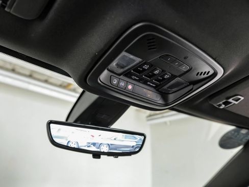Used 2022 Chevrolet Traverse Premier w/ Redline Edition FWD image 26
