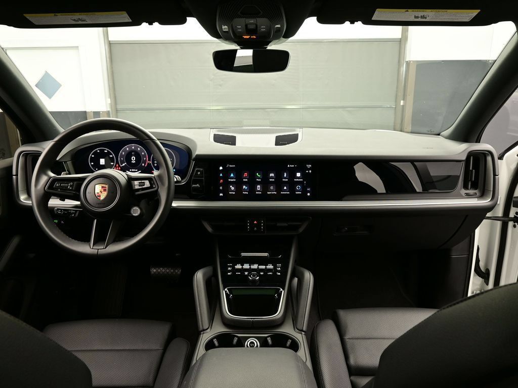 Certified 2025 Porsche Cayenne AWD/4WD image 20