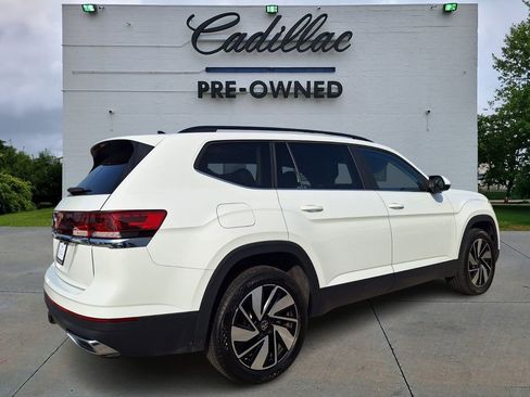 Used 2024 Volkswagen Atlas SE image 3