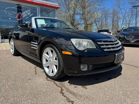 Used 2005 Chrysler Crossfire Limited RWD image 2