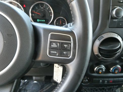 Used 2015 Jeep Wrangler Unlimited Sport w/ Quick Order Package 24S AWD/4WD image 17