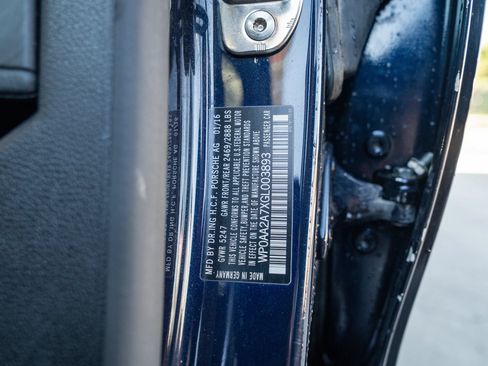Used 2016 Porsche Panamera RWD image 42