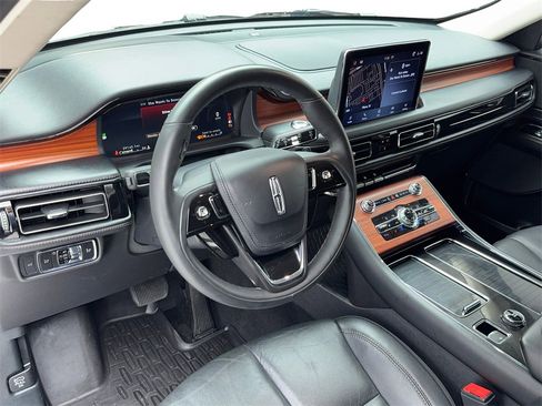 Used 2024 Lincoln Aviator Reserve w/ Equipment Group 201A image 16