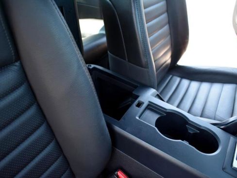 Used 2006 Ford Mustang GT image 24