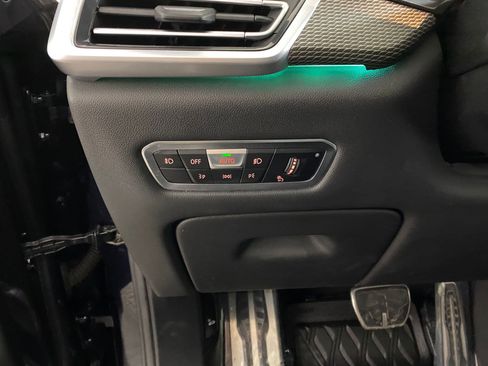 Used 2019 BMW X5 xDrive50i w/ M Sport Package image 19