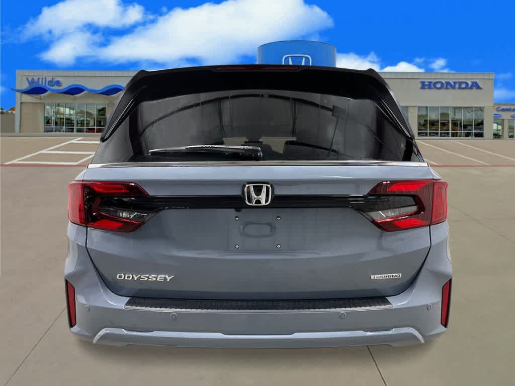 New 2027 Honda Odyssey Touring image 4