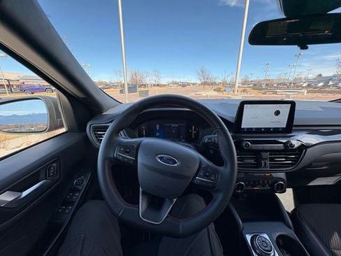 Used 2025 Ford Escape ST-Line image 13
