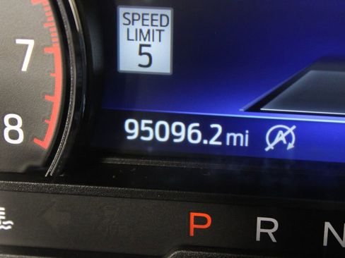 Used 2021 Ford Explorer Limited w/ Equipment Group 301A image 28