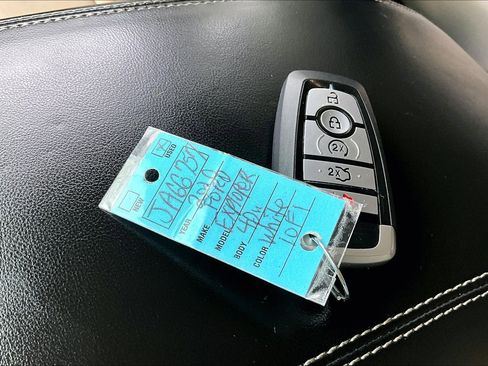 Used 2020 Ford Explorer Limited AWD/4WD image 8