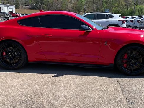 Used 2021 Ford Mustang Shelby GT500 w/ Technology Package image 8