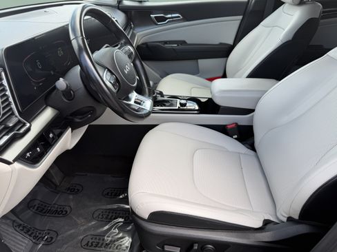 Used 2023 Kia Sportage EX FWD image 19