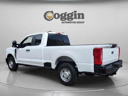 New 2026 Ford F250 XL w/ F-250 >10K GVWR Package image 3