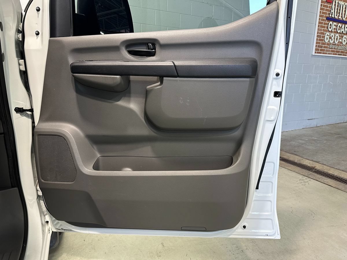 Used 2017 Nissan NV 2500 SV w/ Technology Package RWD image 14