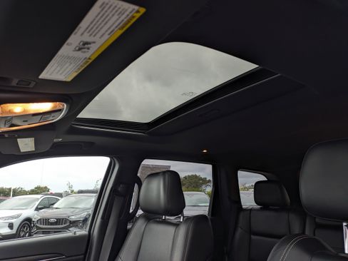 Used 2017 Jeep Grand Cherokee Limited image 24