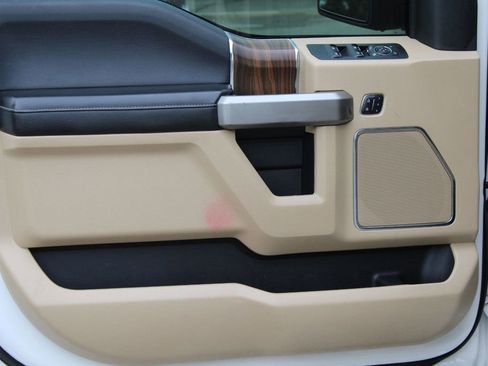 Used 2017 Ford F150 Lariat w/ Equipment Group 502A Luxury image 21