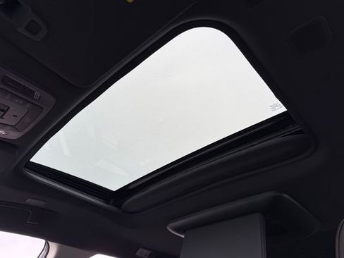 Certified 2021 Toyota Sienna Platinum image 9