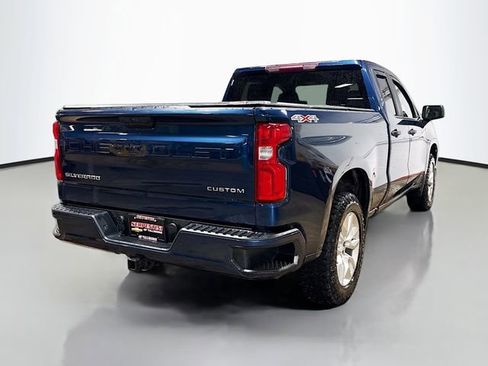 Used 2019 Chevrolet Silverado 1500 Custom w/ Custom Convenience Package AWD/4WD image 7