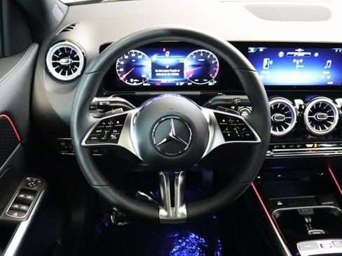 Certified 2025 Mercedes-Benz GLA 250 4MATIC image 4